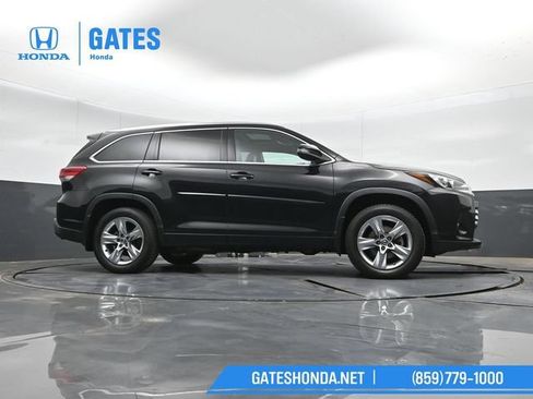 Used 2019 Toyota Highlander Limited AWD/4WD image 44