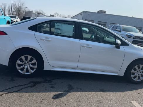 New 2026 Toyota Corolla LE image 9