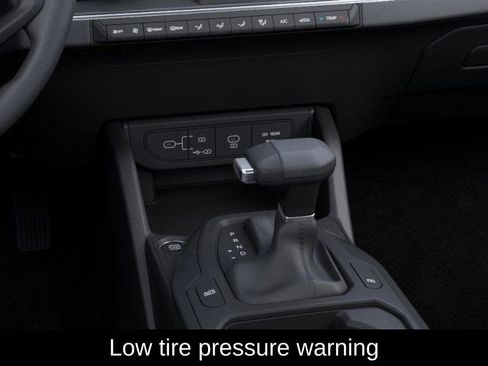 New 2025 Kia K4 LX image 24