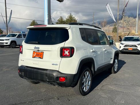 Used 2020 Jeep Renegade Latitude w/ Cold Weather Group AWD/4WD image 7
