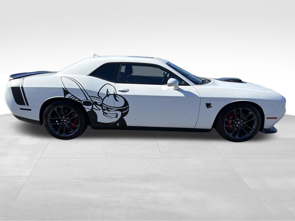 Used 2022 Dodge Challenger R/T Scat Pack w/ Shaker Package RWD image 9