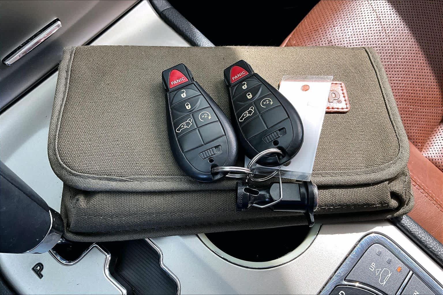 Used 2012 Jeep Grand Cherokee Overland AWD/4WD image 14