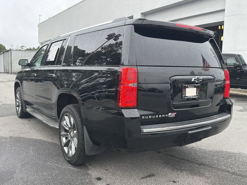 Used 2015 Chevrolet Suburban LTZ image 7