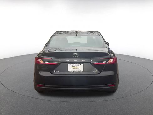 Used 2025 Toyota Camry LE image 12