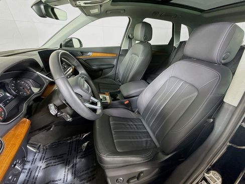 Certified 2023 Audi Q5 2.0T Premium w/ Convenience Package image 5