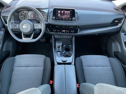 Used 2023 Nissan Rogue SV image 16