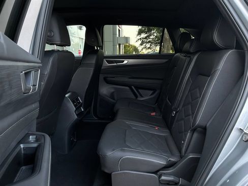 Used 2026 Volkswagen Atlas Cross Sport SE AWD/4WD image 12