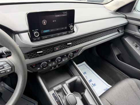 Certified 2023 Honda Accord EX image 15