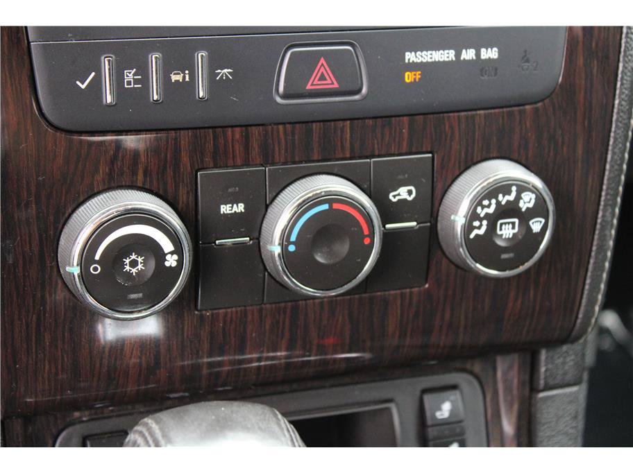 Used 2015 Chevrolet Traverse LT w/ Style and Technology Package FWD image 26