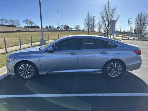 Used 2021 Honda Accord Hybrid image 7