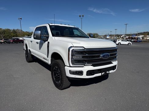 Used 2025 Ford F350 Platinum w/ Platinum Plus Package image 7