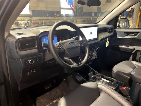 New 2026 Ford Maverick Lariat w/ Black Appearance Package image 7