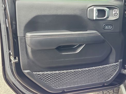 Used 2023 Jeep Wrangler Unlimited Sahara w/ Cold Weather Group image 20