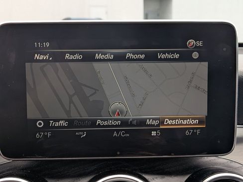 Used 2019 Mercedes-Benz GLC 350e 4MATIC image 12