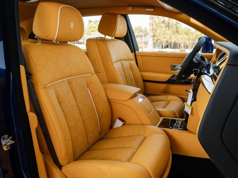 New 2027 Rolls-Royce Phantom Sedan RWD image 29