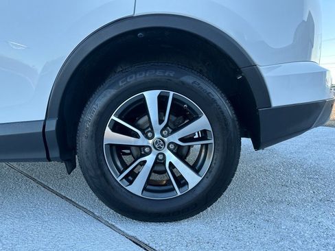 Used 2018 Toyota RAV4 XLE image 20