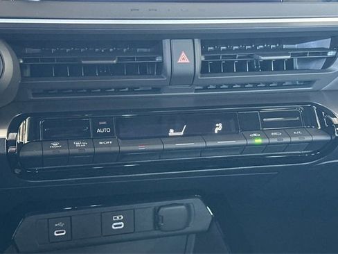 Used 2026 Toyota Prius LE image 19