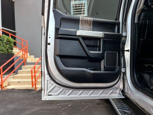 Used 2019 Ford F250 Lariat w/ Lariat Value Package image 38