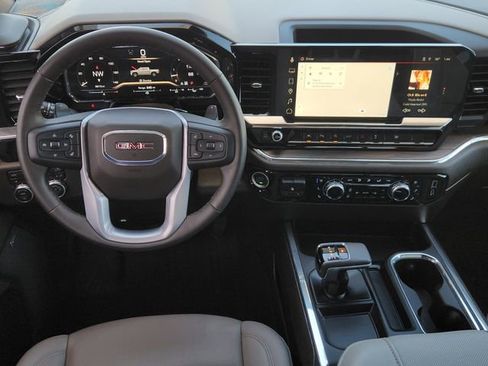 Used 2025 GMC Sierra 1500 SLT w/ SLT Premium Plus Package image 23