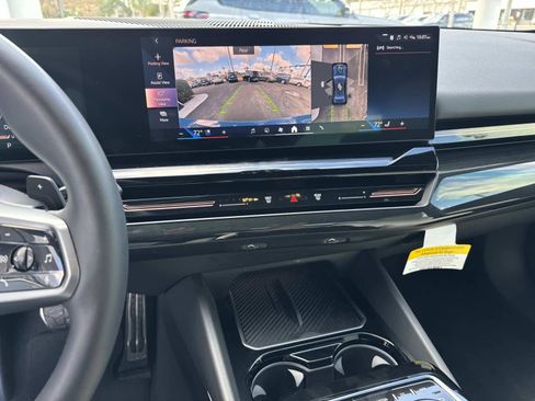 Certified 2025 BMW 530i w/ M Sport Package image 24