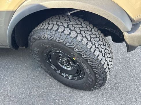 New 2025 Ford Bronco 4-Door w/ Sasquatch Package image 2
