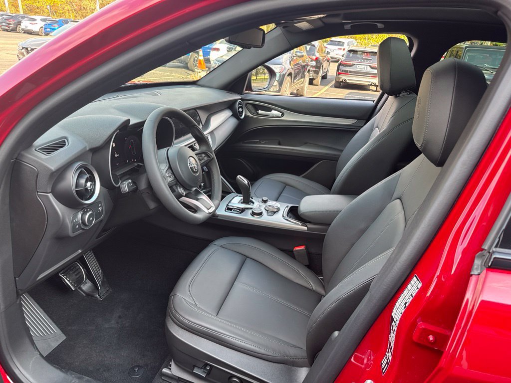 New 2026 Alfa Romeo Stelvio Sprint w/ Convenience Package AWD/4WD image 12