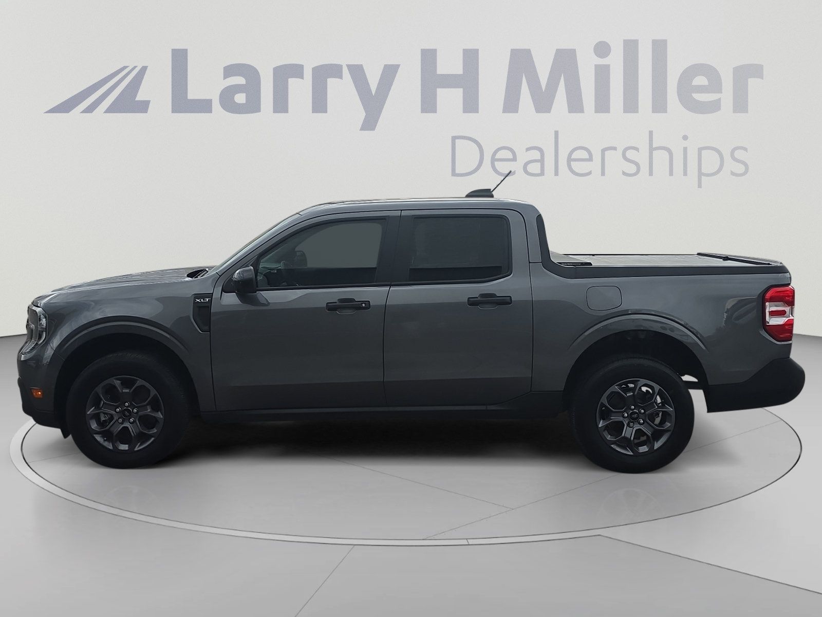 Used 2025 Ford Maverick XLT w/ XLT Luxury Package FWD image 2