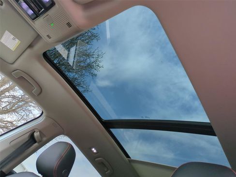 New 2026 Volkswagen Atlas Peak Edition image 10