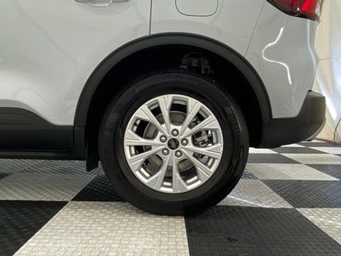 Used 2025 Ford Escape Active image 10