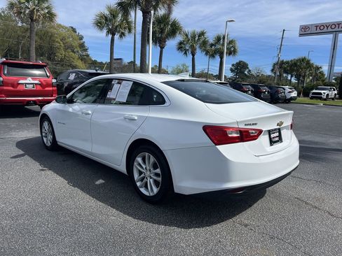 Used 2017 Chevrolet Malibu LT w/ Leather Package image 8