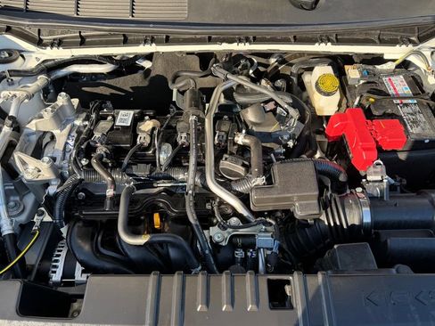 Used 2025 Nissan Kicks SR image 39