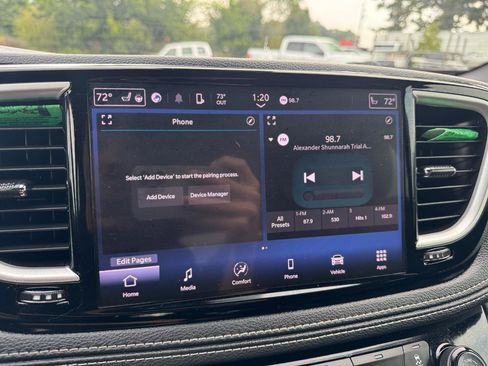 Used 2023 Chrysler Pacifica Touring FWD image 30