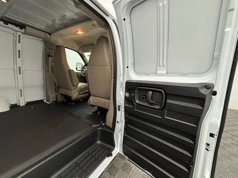 New 2025 GMC Savana 2500 w/ Driver Convenience Package image 31