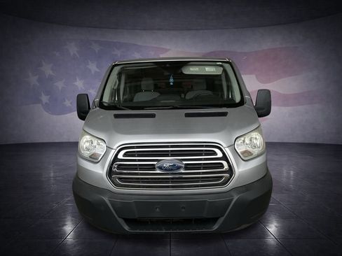 Used 2017 Ford Transit 150 XLT image 8