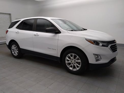 Used 2021 Chevrolet Equinox LS w/ LS Convenience Package FWD image 11
