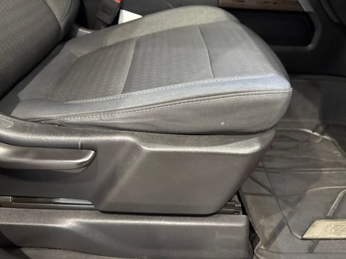 Used 2019 Chevrolet Silverado 1500 LT Trail Boss AWD/4WD image 13