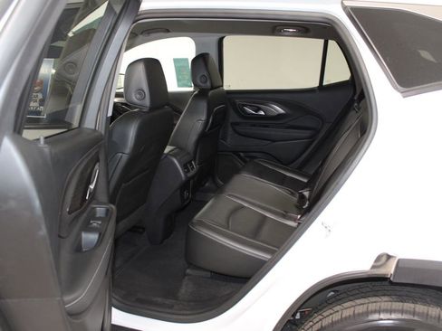 Used 2024 GMC Terrain SLT image 26