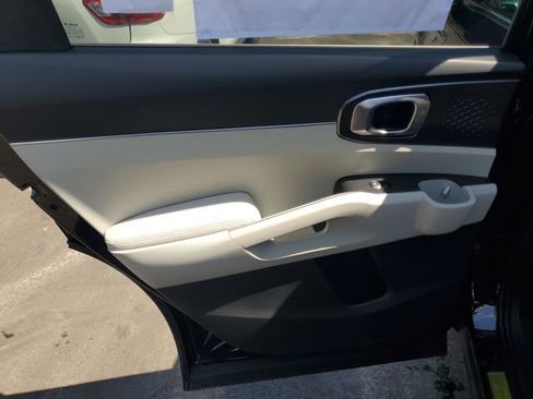 New 2025 Kia Sorento EX image 26