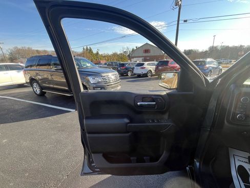 Used 2020 Chevrolet Silverado 1500 Custom Trail Boss w/ Custom Convenience Package image 7