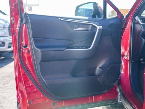 Used 2021 Toyota RAV4 SE w/ Weather & Moonroof Package image 19