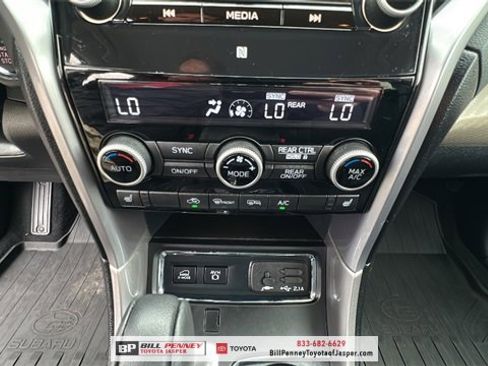 Used 2022 Subaru Ascent Premium w/ Convenience Package image 14