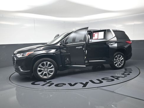 Used 2021 Chevrolet Traverse Premier AWD/4WD image 25
