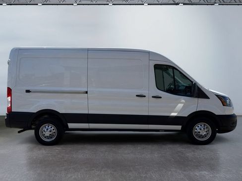 Used 2025 Ford Transit 150 148 Medium Roof AWD image 3