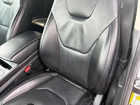 Used 2022 Ford Edge Titanium AWD/4WD image 11