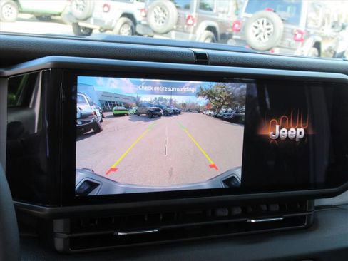 New 2025 Jeep Gladiator Sport image 24