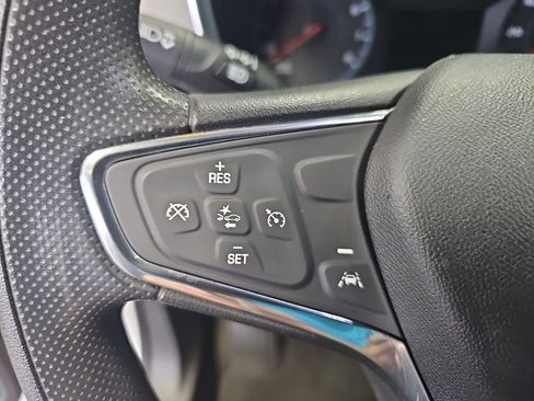 Used 2020 Chevrolet Equinox LS FWD image 16