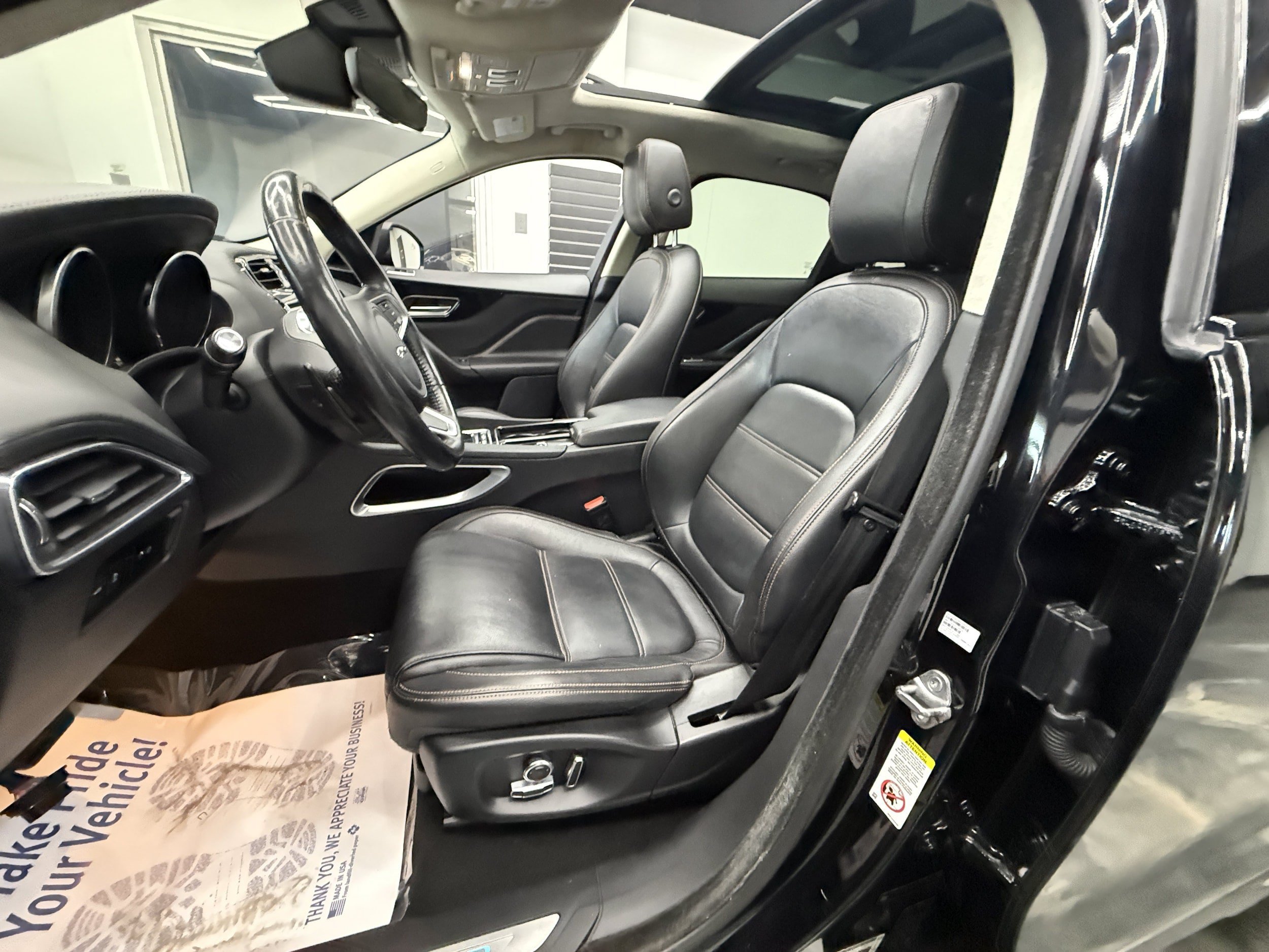 Used 2020 Jaguar F-PACE Prestige AWD/4WD image 16