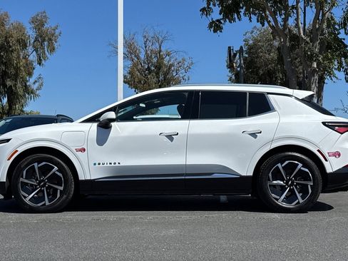 Used 2024 Chevrolet Equinox EV LT FWD image 8