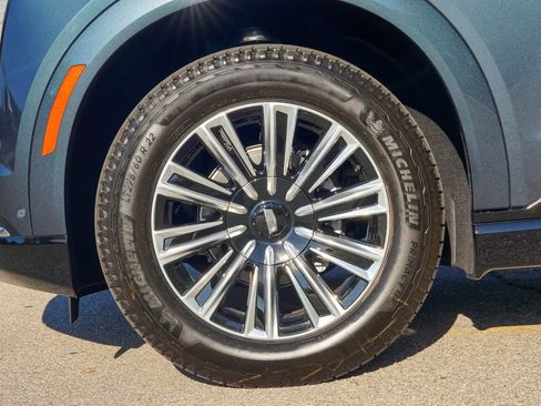 New 2026 Cadillac Escalade IQ Luxury 1 image 7