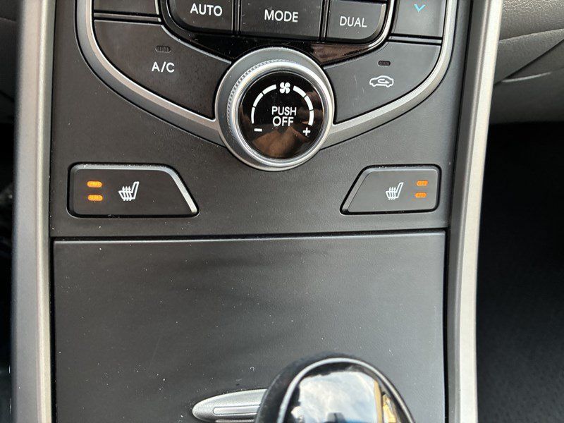 Used 2014 Hyundai Elantra Limited w/ Option Group 03 FWD image 13